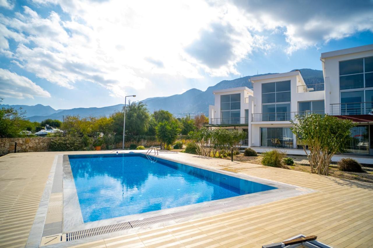 Spacious Three-Bedroom Apartment With Sea View A3 Girne Buitenkant foto